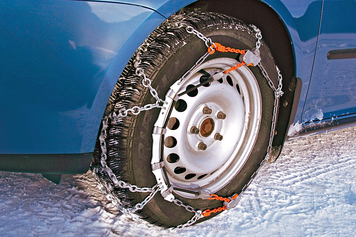 Entdecken Sie die besten Schneeketten für SUV bei Schneeketten4u: König, Maggi und Pewag